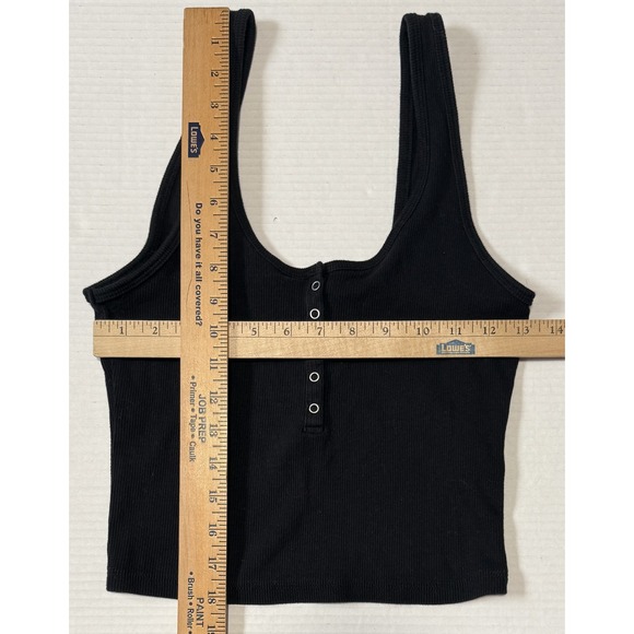 5 ABERCROMBIE & FITCH A&F - 1 Soft Rib & 4 Essentials Scoop Tank Shirts - Medium - Picture 5 of 16